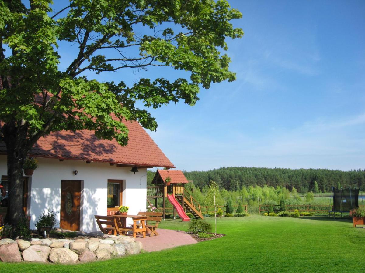 Villa Domek Czerwony Kapturek Plocice Exterior foto