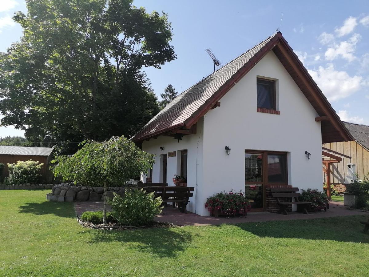 Villa Domek Czerwony Kapturek Plocice Exterior foto
